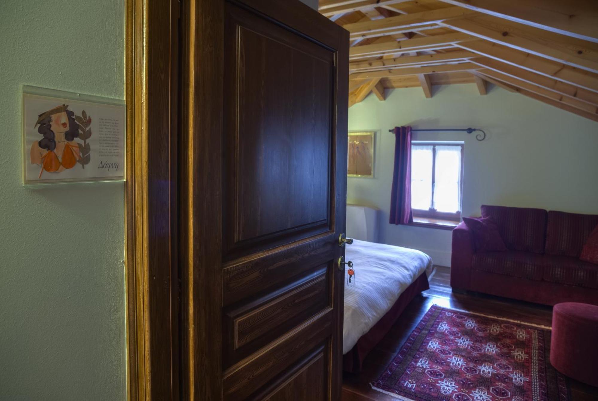 Nymfes Hotel Nimfaíon Rom bilde